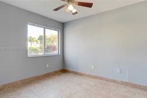 Touwnhouse à vendre à Margate, Floride: 4 chambres, 188.03 m2 № 2005247 - photo 17