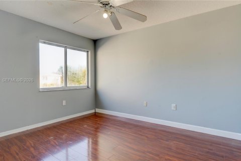 Touwnhouse à vendre à Margate, Floride: 4 chambres, 188.03 m2 № 2005247 - photo 25