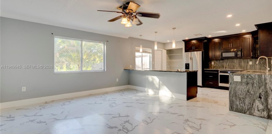 Touwnhouse à Margate, Floride 4 chambres, 188.03 m2 № 2005247