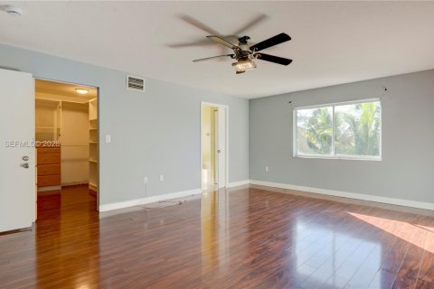 Touwnhouse à vendre à Margate, Floride: 4 chambres, 188.03 m2 № 2005247 - photo 27