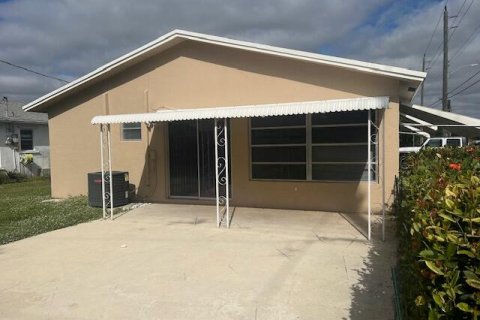 Casa en alquiler en Boca Raton, Florida, 2 dormitorios, 122.63 m2 № 2083775 - foto 13