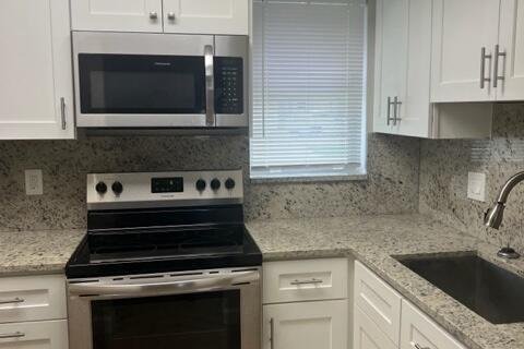Casa en alquiler en Boca Raton, Florida, 2 dormitorios, 122.63 m2 № 2083775 - foto 3