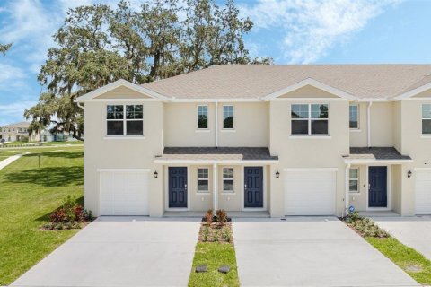 Townhouse in New Smyrna Beach, Florida 3 bedrooms, 135.92 sq.m. № 2204918