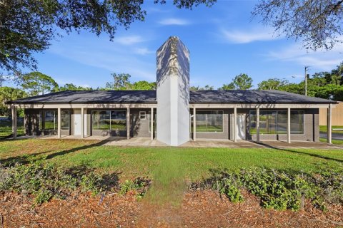 Immobilier commercial à louer à Orange City, Floride: 536.42 m2 № 2099527 - photo 2