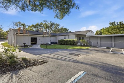 Immobilier commercial à louer à Orange City, Floride: 536.42 m2 № 2099527 - photo 10