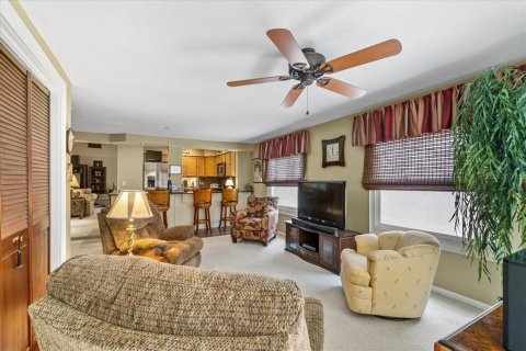 House in Winter Haven, Florida 3 bedrooms, 152.27 sq.m. № 1847849 - photo 16
