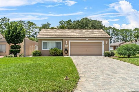 House in Winter Haven, Florida 3 bedrooms, 152.27 sq.m. № 1847849 - photo 1
