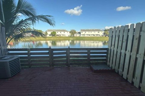 Купить кондоминиум в Майами, Флорида 3 спальни, 106.84м2, № 2026538 - фото 18