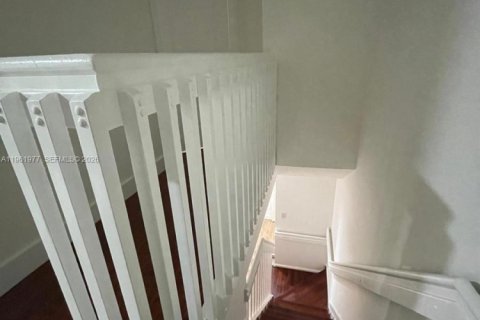 Купить кондоминиум в Майами, Флорида 3 спальни, 106.84м2, № 2026538 - фото 12