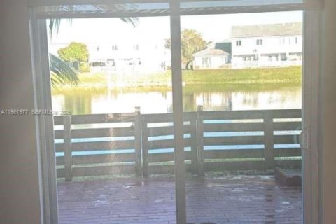 Купить кондоминиум в Майами, Флорида 3 спальни, 106.84м2, № 2026538 - фото 19