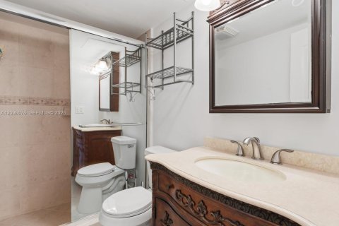 Copropriété à vendre à Hallandale Beach, Floride: 2 chambres, 115.94 m2 № 2089510 - photo 25