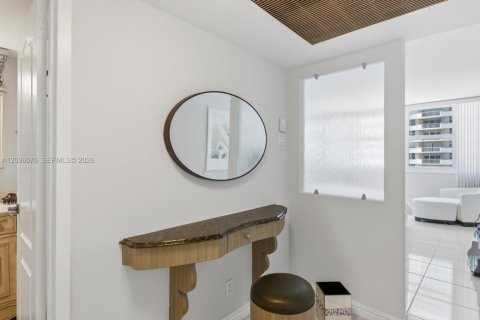 Copropriété à vendre à Hallandale Beach, Floride: 2 chambres, 115.94 m2 № 2089510 - photo 27