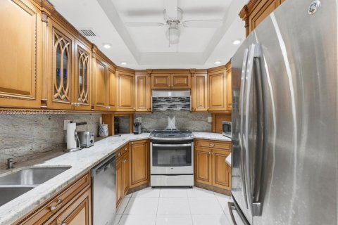 Copropriété à vendre à Hallandale Beach, Floride: 2 chambres, 115.94 m2 № 2089510 - photo 9