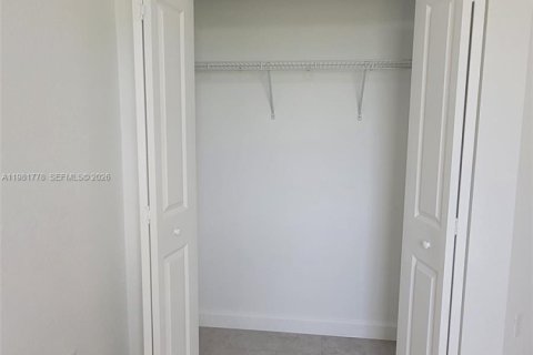 Townhouse in Homestead, Florida 3 bedrooms, 123.65 sq.m. № 2042985 - photo 14