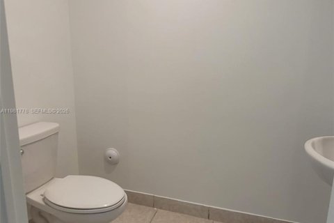 Townhouse in Homestead, Florida 3 bedrooms, 123.65 sq.m. № 2042985 - photo 6