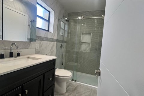 Touwnhouse à louer à Miami, Floride: 3 chambres, 114.46 m2 № 1970609 - photo 18