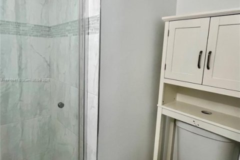 Touwnhouse à louer à Miami, Floride: 3 chambres, 114.46 m2 № 1970609 - photo 13