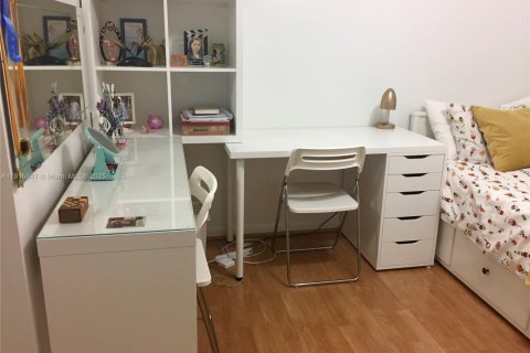 Touwnhouse à louer à Miami, Floride: 3 chambres, 114.46 m2 № 1970609 - photo 29