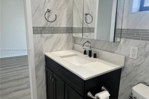 Touwnhouse à louer à Miami, Floride: 3 chambres, 114.46 m2 № 1970609 - photo 19