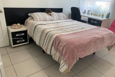 Touwnhouse à louer à Miami, Floride: 3 chambres, 114.46 m2 № 1970609 - photo 27
