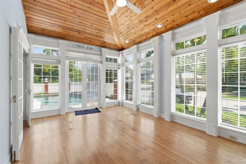 Villa ou maison à louer à Saint Petersburg, Floride: 4 chambres, 271.27 m2 № 2117906 - photo 6