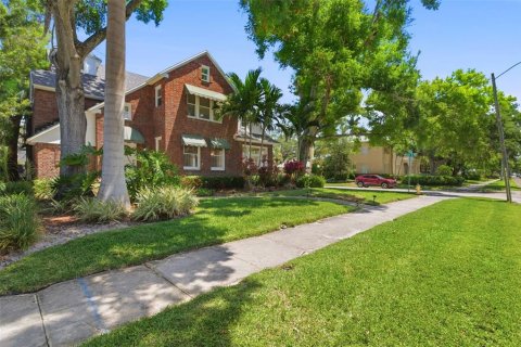 Villa ou maison à louer à Saint Petersburg, Floride: 4 chambres, 271.27 m2 № 2117906 - photo 3