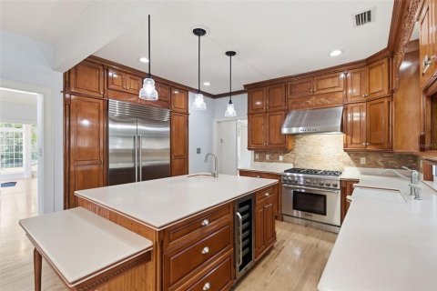 Villa ou maison à louer à Saint Petersburg, Floride: 4 chambres, 271.27 m2 № 2117906 - photo 10