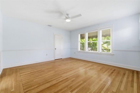 Villa ou maison à louer à Saint Petersburg, Floride: 4 chambres, 271.27 m2 № 2117906 - photo 14