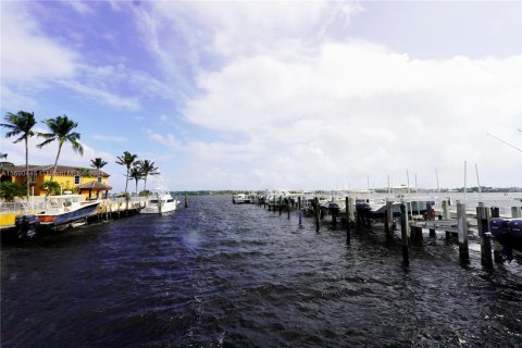 Adosado en Boynton Beach, Florida 3 dormitorios, 148.55 m2 № 2088466