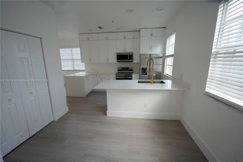 Adosado en venta en Boynton Beach, Florida, 3 dormitorios, 148.55 m2 № 2088466 - foto 13