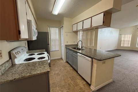 Condo in Kissimmee, Florida, 3 bedrooms  № 1844940 - photo 13