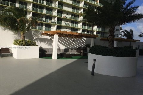 Купить кондоминиум в Майами, Флорида 1 спальня, 73.49м2, № 2008661 - фото 20