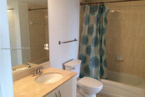 Купить кондоминиум в Майами, Флорида 1 спальня, 73.49м2, № 2008661 - фото 11