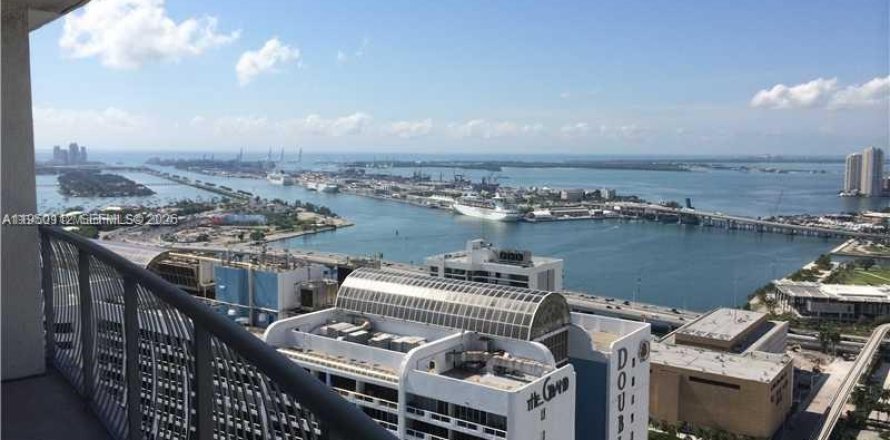 Кондоминиум с 1 спальней в Майами, Флорида № 2008661