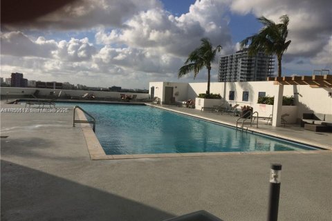 Купить кондоминиум в Майами, Флорида 1 спальня, 73.49м2, № 2008661 - фото 19