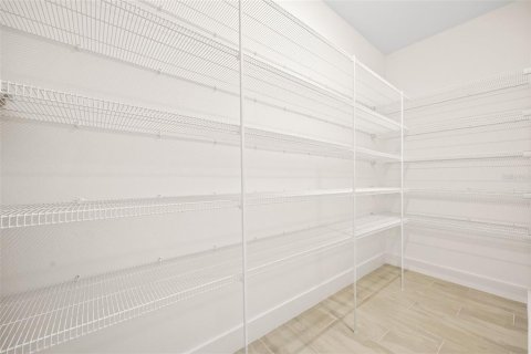 Купить виллу или дом в Порт-Шарлотт, Флорида 10 комнат, 195.09м2, № 417999 - фото 9