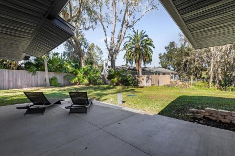 House in Yalaha, Florida 3 bedrooms, 148.55 sq.m. № 1544375 - photo 27