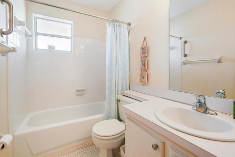 Copropriété à vendre à Boynton Beach, Floride: 2 chambres, 80.82 m2 № 2175583 - photo 13