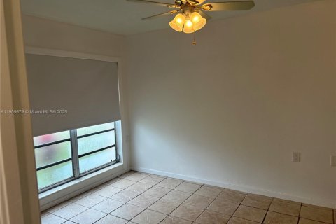 Снять в аренду кондоминиум в Майами, Флорида 1 спальня, 60.94м2, № 1956378 - фото 7