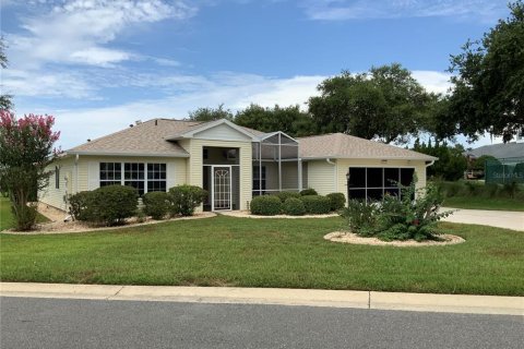 House in Tavares, Florida 4 bedrooms, 182 sq.m. № 2287803