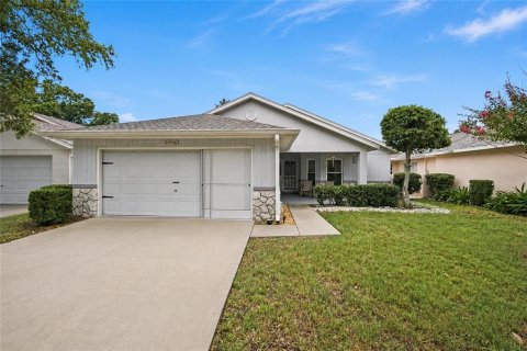 House in Ocala, Florida 2 bedrooms, 174.75 sq.m. № 2280589