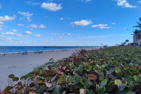 Townhouse in North Palm Beach, Florida 3 bedrooms, 200.11 sq.m. № 1050166 - photo 1