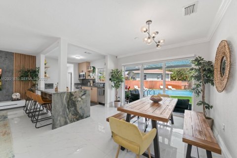 Villa ou maison à vendre à Miami Gardens, Floride: 5 chambres, 213.3 m2 № 2065918 - photo 29
