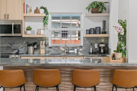 Villa ou maison à vendre à Miami Gardens, Floride: 5 chambres, 213.3 m2 № 2065918 - photo 24