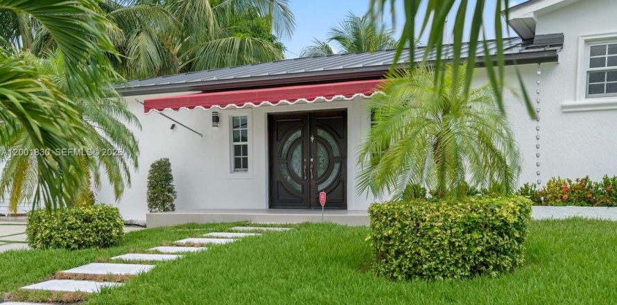 Villa ou maison à Miami Gardens, Floride 5 chambres, 213.3 m2 № 2065918