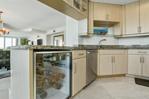 Copropriété à vendre à Lauderdale-by-the-Sea, Floride: 3 chambres, 302.3 m2 № 2342985 - photo 16