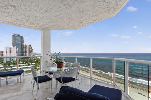 Condo à Lauderdale-by-the-Sea, Floride, 3 chambres  № 2342985