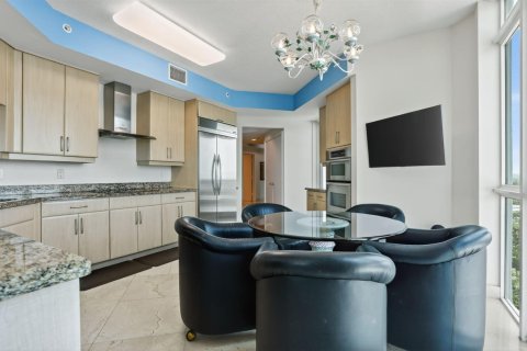 Copropriété à vendre à Lauderdale-by-the-Sea, Floride: 3 chambres, 302.3 m2 № 2342985 - photo 12