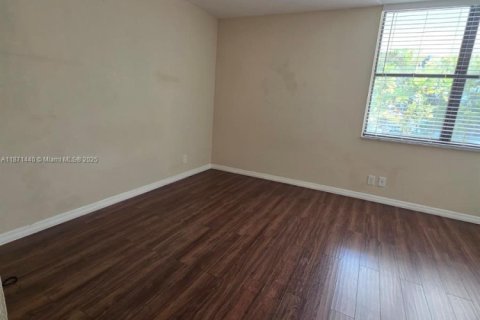 House in Aventura, Florida 2 bedrooms, 104.98 sq.m. № 1919983 - photo 30