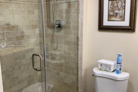 House in Aventura, Florida 2 bedrooms, 104.98 sq.m. № 1919983 - photo 14